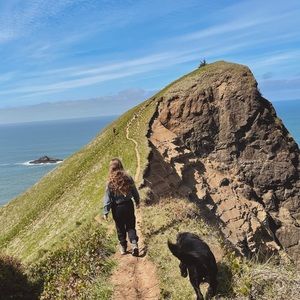 Meet your Posher, Lora